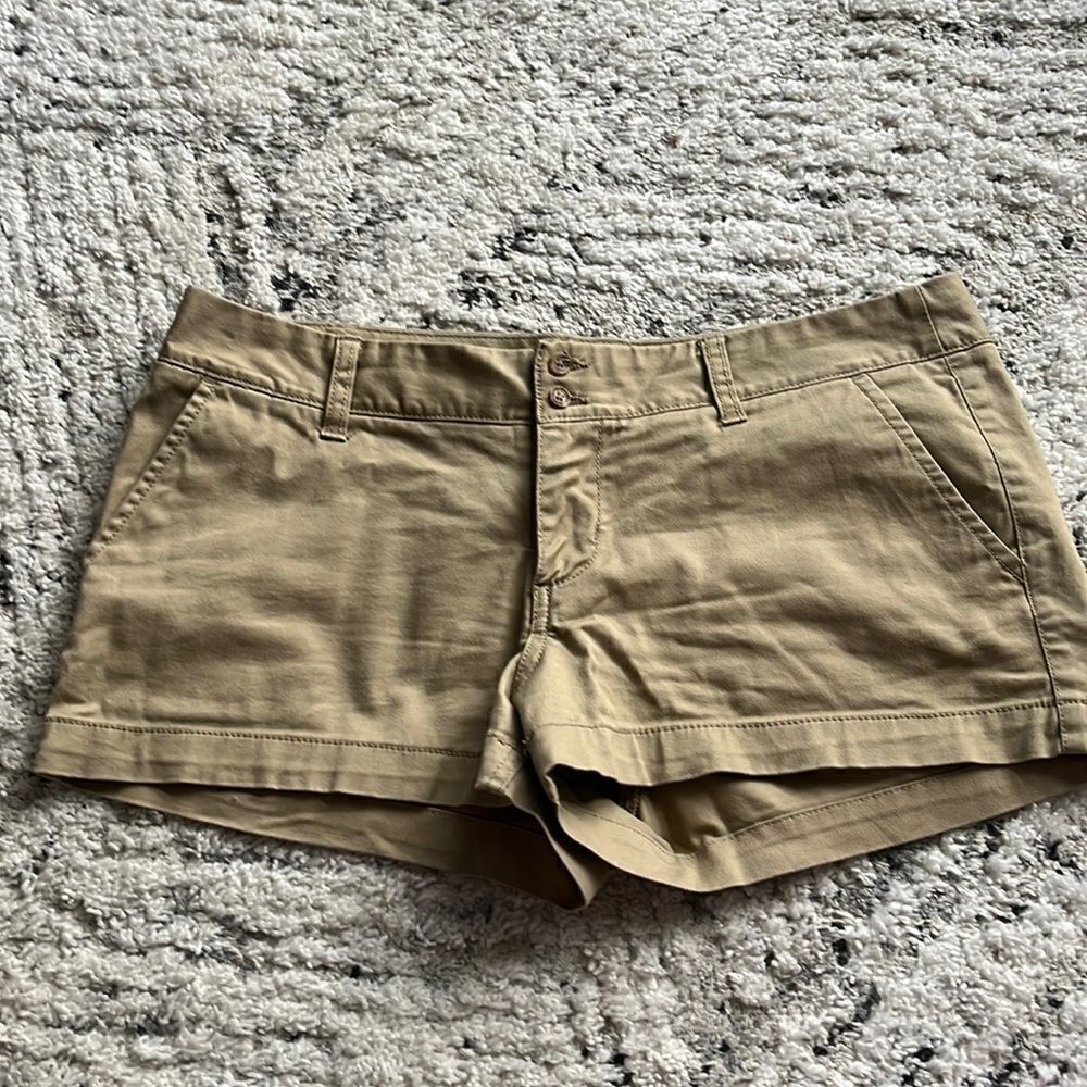 Mossimo supply co size 11 women’s khaki shorts